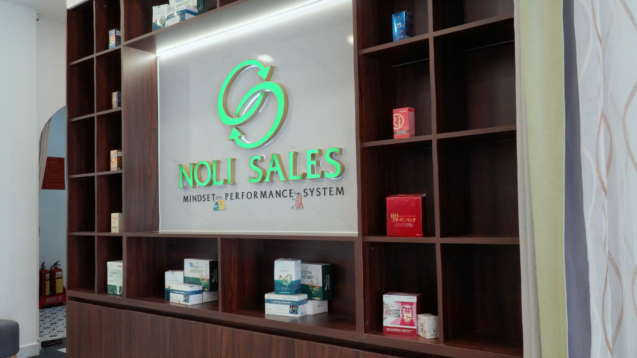 Kệ sản phẩm Noli Sales